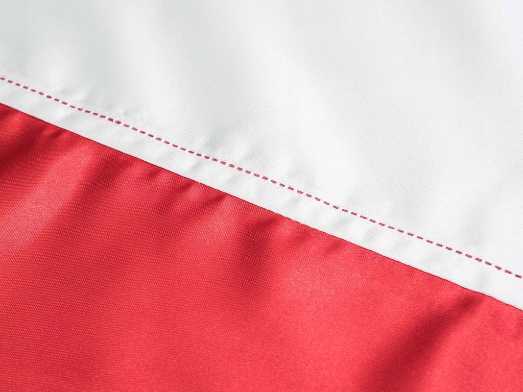 Flaga-Polski-PREMIUM-na-drzewiec-150×92-cm